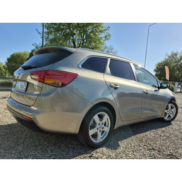 Kia Ceed 2014,  1.6 benzyna - Na sprzedaż za 34 900 zł - Łosino - zdjęcie 2