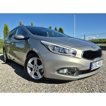 Kia Ceed 2014,  1.6 benzyna - Na sprzedaż za 34 900 zł - Łosino - zdjęcie 10