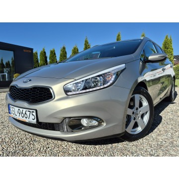 Kia Ceed 2014,  1.6 benzyna - Na sprzedaż za 34 900 zł - Łosino - zdjęcie 9