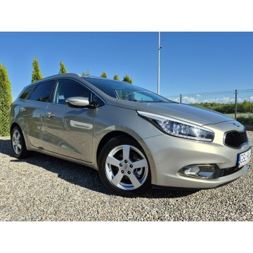 Kia Ceed 2014,  1.6 benzyna - Na sprzedaż za 34 900 zł - Łosino - zdjęcie 12