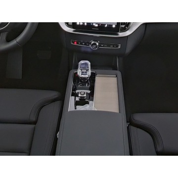 Volvo   SUV 2025,  2.0 hybryda, automat - Na sprzedaż za 299 900 zł - Tychy - zdjęcie 6