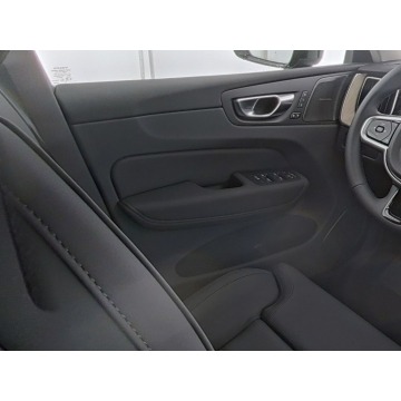 Volvo   SUV 2025,  2.0 benzyna, automat - Na sprzedaż za 219 900 zł - Tychy - zdjęcie 12