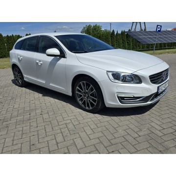 Volvo V60 2016,  2.0 diesel - Na sprzedaż za 37 900 zł - Kutno - zdjęcie 3