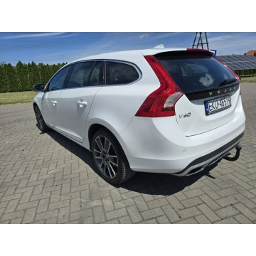 Volvo V60 2016,  2.0 diesel - Na sprzedaż za 37 900 zł - Kutno - zdjęcie 12