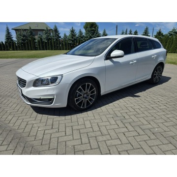 Volvo V60 2016,  2.0 diesel - Na sprzedaż za 37 900 zł - Kutno - zdjęcie 8