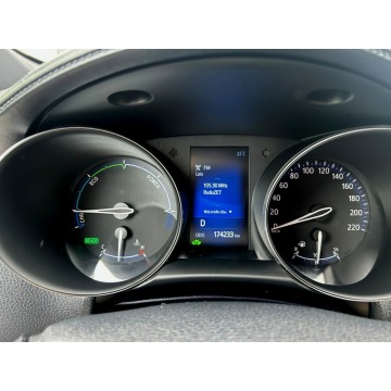 Toyota C-HR  SUV 2018,  1.8 hybryda, automat - Na sprzedaż za 69 900 zł - Kotarwice - zdjęcie 9