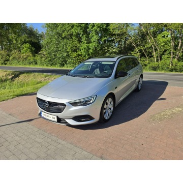 Opel Insignia Sports Tourer 2,0 diesel 210 KM z niskim przebiegiem !!!
