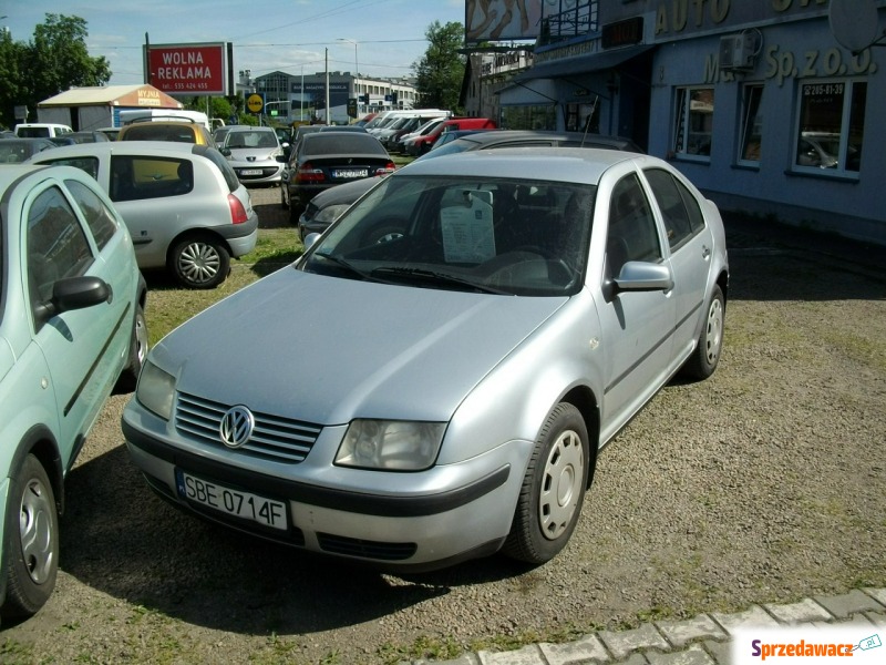 Volkswagen Bora  Sedan/Limuzyna 2002,  1.6 benzyna - Na sprzedaż za 2 300,00 zł - Katowice