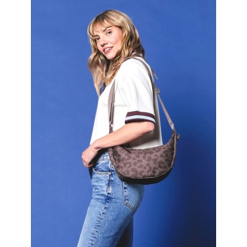Torba na ramię Johnny urban Ally Medium Half Moon Bag Braun Leo
