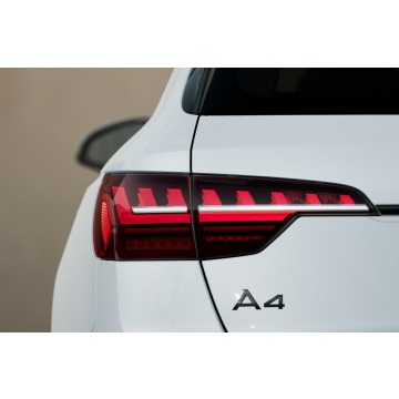 Audi A4  Kombi 2024,  2.0 benzyna, automat - Na sprzedaż za 159 000 zł - Toruń - zdjęcie 7