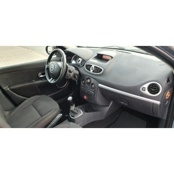 Renault Clio  Kombi 2010,  1.1 benzyna - Na sprzedaż za 18 800 zł - Przyszowice - zdjęcie 8