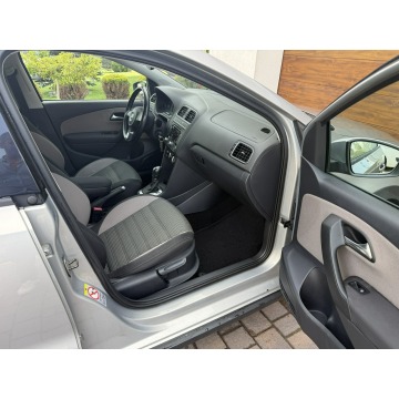Volkswagen Polo  Hatchback 2011,  1.6 diesel, automat - Na sprzedaż za 28 500 zł - Konradów - zdjęcie 8