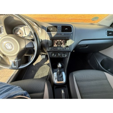 Volkswagen Polo  Hatchback 2011,  1.6 diesel, automat - Na sprzedaż za 28 500 zł - Konradów - zdjęcie 12
