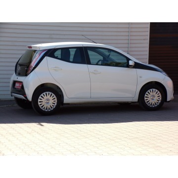 Toyota Aygo  Hatchback 2016,  1.0 benzyna - Na sprzedaż za 26 900 zł - Mikołów - zdjęcie 4