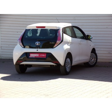 Toyota Aygo  Hatchback 2016,  1.0 benzyna - Na sprzedaż za 26 900 zł - Mikołów - zdjęcie 12