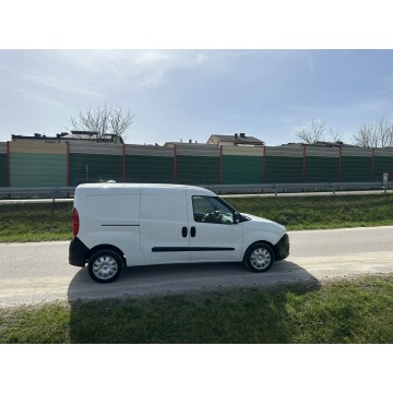 Opel Combo 2016,  1.3 diesel - Na sprzedaż za 26 000 zł - Rawa Mazowiecka - zdjęcie 2