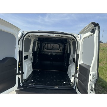 Opel Combo 2016,  1.3 diesel - Na sprzedaż za 26 000 zł - Rawa Mazowiecka - zdjęcie 6