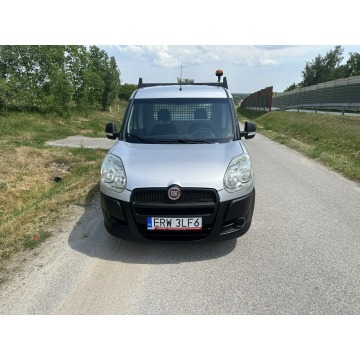 Fiat Doblo 2013,  1.6 diesel - Na sprzedaż za 28 000 zł - Rawa Mazowiecka - zdjęcie 2