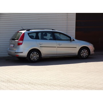 Hyundai i30  Kombi 2008,  1.6 benzyna - Na sprzedaż za 13 990 zł - Mikołów - zdjęcie 3