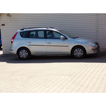 Hyundai i30  Kombi 2008,  1.6 benzyna - Na sprzedaż za 13 990 zł - Mikołów - zdjęcie 4