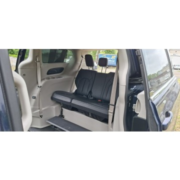 Chrysler Pacifica  Minivan/Van 2018,  3.6 benzyna, automat - Na sprzedaż za 110 700 zł - Lublin - zdjęcie 9
