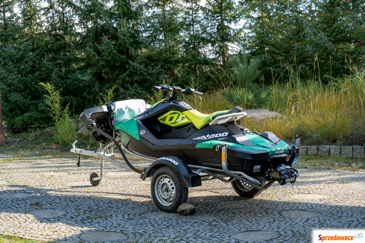 Seadoo SPARK TRIXX 2UP - SEA DOO...