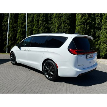 Chrysler Pacifica  Minivan/Van 2024,  3.6 benzyna, automat - Na sprzedaż za 152 000 zł - Baranowo - zdjęcie 4