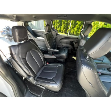 Chrysler Pacifica  Minivan/Van 2024,  3.6 benzyna, automat - Na sprzedaż za 152 000 zł - Baranowo - zdjęcie 9