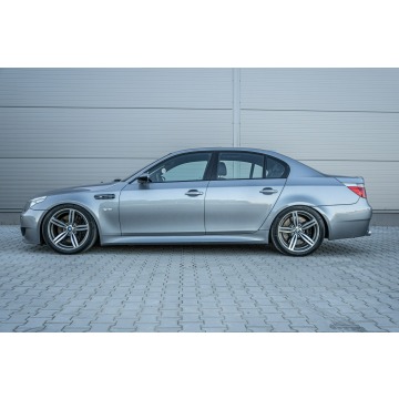 BMW M5  Sedan/Limuzyna 2006,  5.0 benzyna, automat - Na sprzedaż za 133 777 zł - Ropczyce - zdjęcie 3