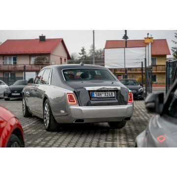 Rolls-Royce   Sedan/Limuzyna 2021,  6.7 benzyna, automat - Na sprzedaż za 1 777 777 zł - Ropczyce - zdjęcie 3