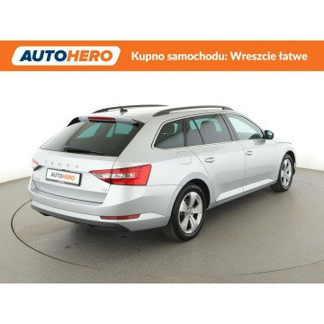 Skoda Superb  Kombi 2020,  1.4 hybryda, automat - Na sprzedaż za 70 000 zł - Warszawa - zdjęcie 8