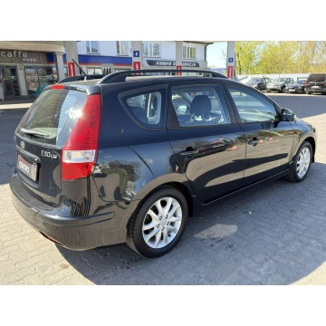Hyundai i30 2011,  1.6 benzyna, automat - Na sprzedaż za 23 900 zł - Warszawa - zdjęcie 2