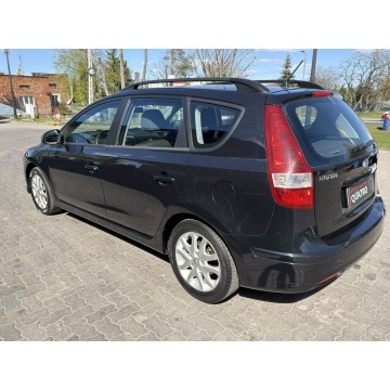 Hyundai i30 2011,  1.6 benzyna, automat - Na sprzedaż za 23 900 zł - Warszawa - zdjęcie 3