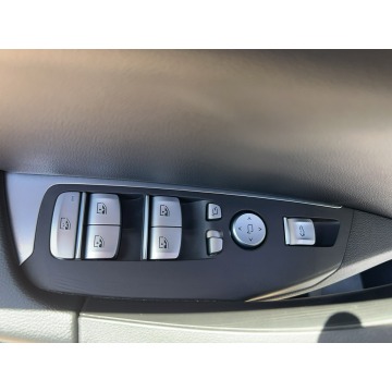 BMW iX3  SUV 2023 elektryczny, automat - Na sprzedaż za 169 850 zł - Warszawa - zdjęcie 12