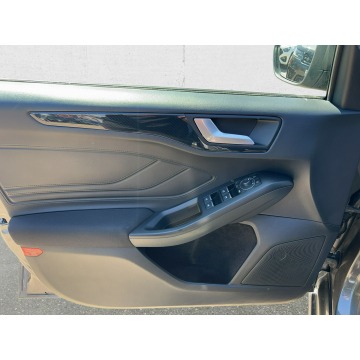 Ford Focus  Kombi 2024,  1.0 benzyna, automat - Na sprzedaż za 85 850 zł - Warszawa - zdjęcie 10