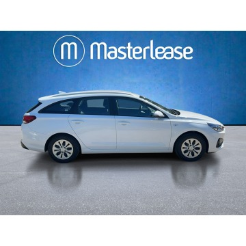 Hyundai i30  Kombi 2020,  1.6 diesel - Na sprzedaż za 47 850 zł - Warszawa - zdjęcie 4