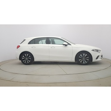 Mercedes - Benz A-klasa  Hatchback 2022,  1.3 benzyna, automat - Na sprzedaż za 97 850 zł - Warszawa - zdjęcie 8