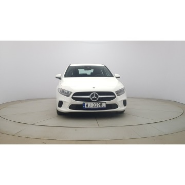 Mercedes - Benz A-klasa  Hatchback 2022,  1.3 benzyna, automat - Na sprzedaż za 92 850 zł - Warszawa - zdjęcie 2