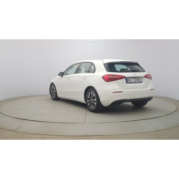 Mercedes - Benz A-klasa  Hatchback 2022,  1.3 benzyna, automat - Na sprzedaż za 92 850 zł - Warszawa - zdjęcie 5