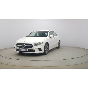 Mercedes - Benz A-klasa  Hatchback 2022,  1.3 benzyna, automat - Na sprzedaż za 92 850 zł - Warszawa - zdjęcie 3