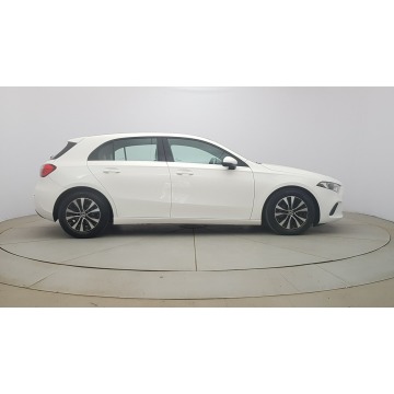 Mercedes - Benz A-klasa  Hatchback 2022,  1.3 benzyna, automat - Na sprzedaż za 92 850 zł - Warszawa - zdjęcie 8
