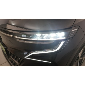 Renault Megane  Hatchback 2023 elektryczny, automat - Na sprzedaż za 97 800 zł - Warszawa - zdjęcie 10