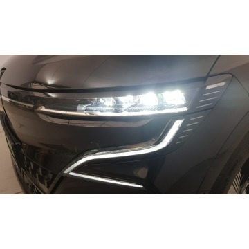 Renault Megane  Hatchback 2023 elektryczny, automat - Na sprzedaż za 99 850 zł - Warszawa - zdjęcie 10