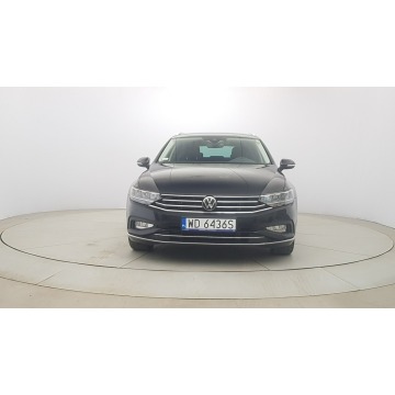 Volkswagen Passat 2022,  2.0 benzyna, automat - Na sprzedaż za 99 850 zł - Warszawa - zdjęcie 2