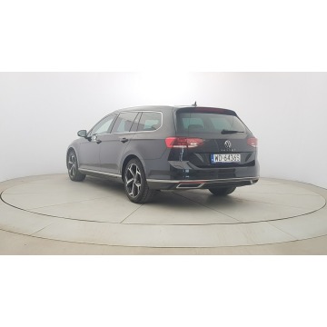 Volkswagen Passat 2022,  2.0 benzyna, automat - Na sprzedaż za 99 850 zł - Warszawa - zdjęcie 5