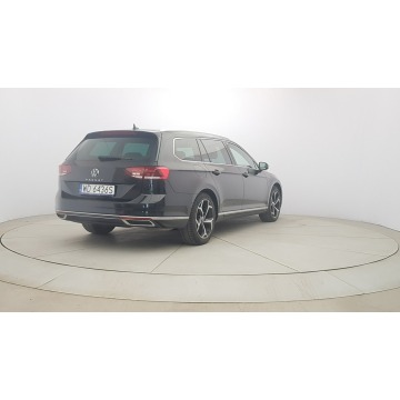 Volkswagen Passat 2022,  2.0 benzyna, automat - Na sprzedaż za 99 850 zł - Warszawa - zdjęcie 7