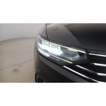 Volkswagen Passat 2022,  2.0 benzyna, automat - Na sprzedaż za 99 850 zł - Warszawa - zdjęcie 11