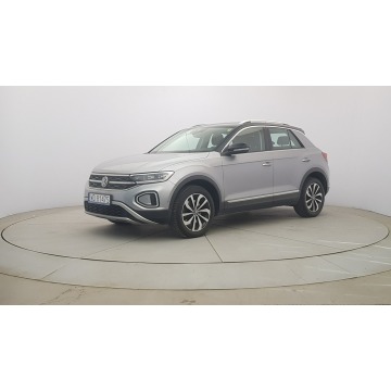 Volkswagen T-Roc  SUV 2022,  2.0 benzyna, automat - Na sprzedaż za 104 850 zł - Warszawa - zdjęcie 3