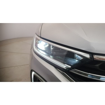 Volkswagen T-Roc  SUV 2022,  2.0 benzyna, automat - Na sprzedaż za 104 850 zł - Warszawa - zdjęcie 11