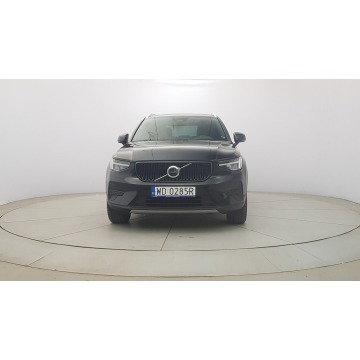 Volvo   SUV 2022,  2.0 benzyna, automat - Na sprzedaż za 103 850 zł - Warszawa - zdjęcie 2